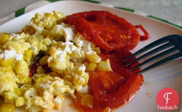 Œufs Brouillés Avec Maïs Frais, Fromage De Chèvre Et T Rôti Au Four