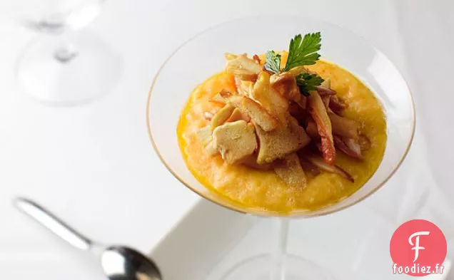 Œuf De Ferme Brouillé Crémeux Aux Champignons Sauvages Et Purée D'Herbes