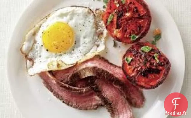 Recette De Steak Et D'Œufs Aux Tomates Poêlées