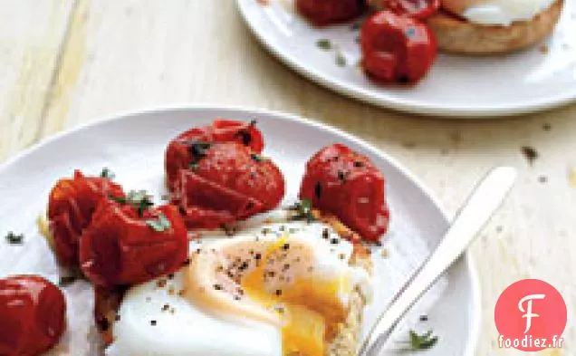 Oeufs Pochés Aux Tomates Rôties