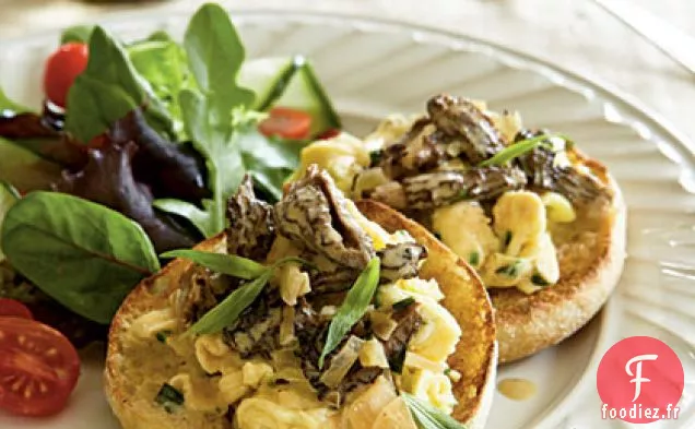 Œufs Brouillés aux Morilles et Sauce à la Crème d'Estragon