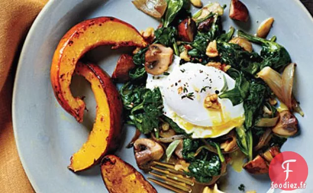 Œufs Pochés aux Épinards et aux Noix