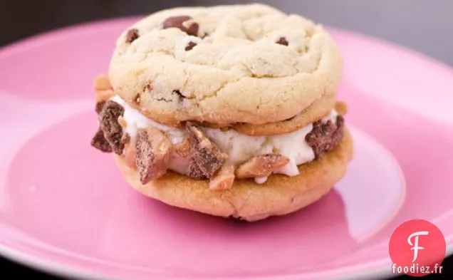 Sandwichs à la Crème Glacée aux Pépites de Chocolat et à la Vanille