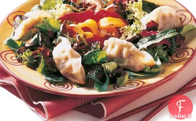 Potsticker et Salade de Poivrons Rôtis