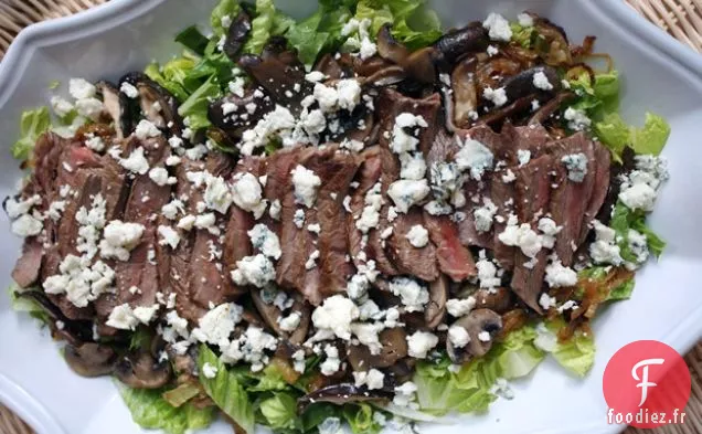 Salade de Steak En Croûte de Poivre