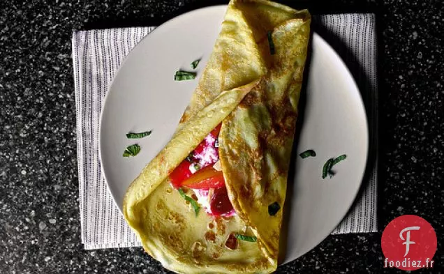 Crêpes Aux Prunes De Sucre À La Ricotta Et Au Miel