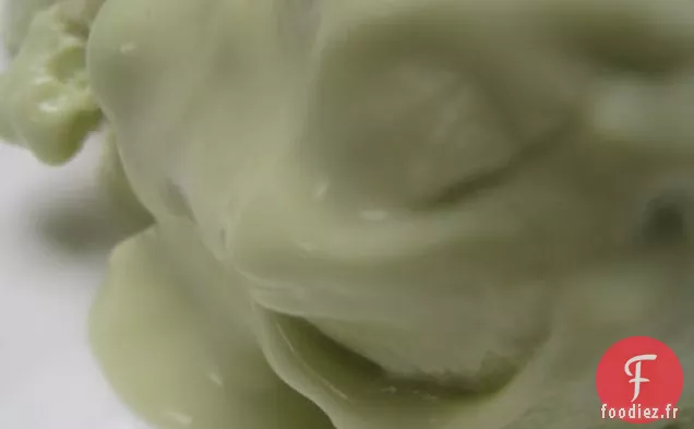 Yogourt Glacé à l'Avocat au Miel et à la Vanille