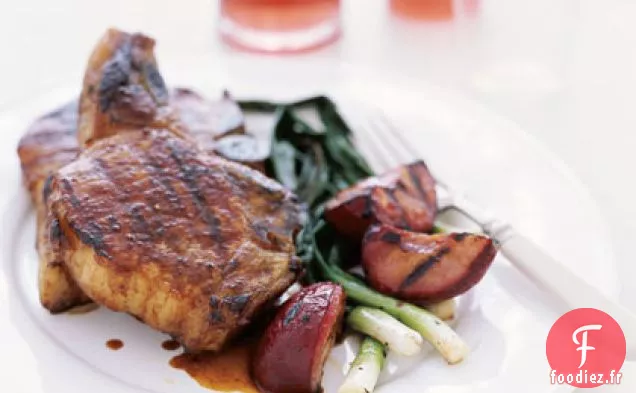 Côtelettes de Porc aux Cinq Épices et Prunes Grillées