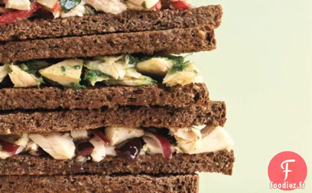Sandwich au Thon aux Poivrons Rouges Rôtis et au Basilic