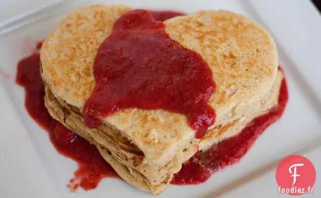 Crêpes De Blé Entier À La Sauce Aux Fraises
