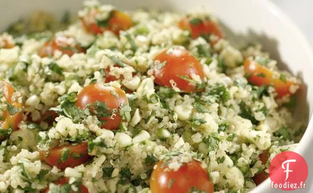 Salade De Quinoa Avec Maïs Grillé, Tomates Et Coriandre