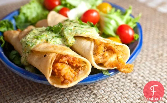 Taquitos De Poulet Avec Salsa Verte