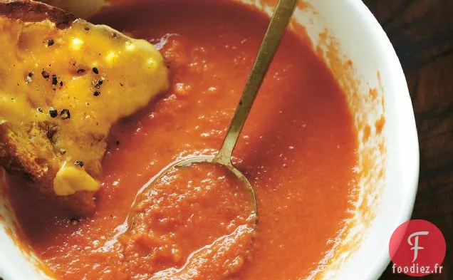 Recette De Soupe Tomate-orange Aux Croûtons De Fromage Grillé