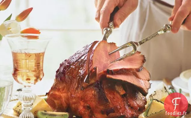 Jambon Glacé aux Prunes Sucrées et Chaudes