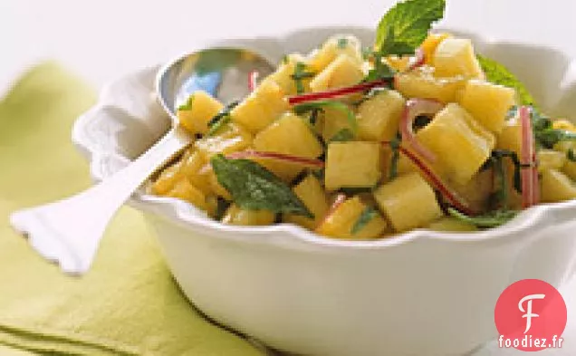 Salsa épicée à l'ananas et à la menthe
