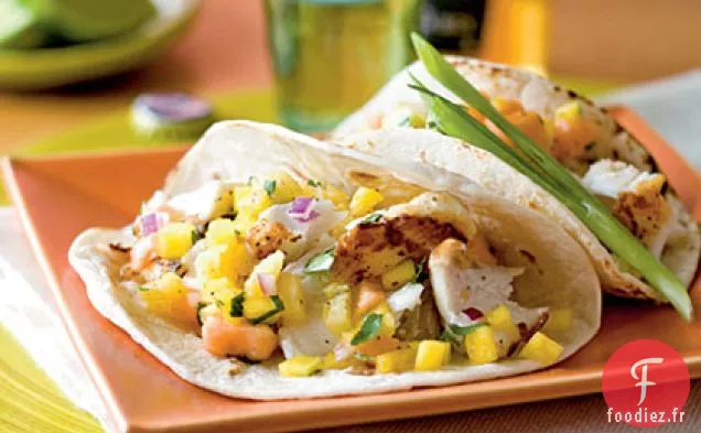 Tacos au Poisson Fumé avec Salsa des Caraïbes