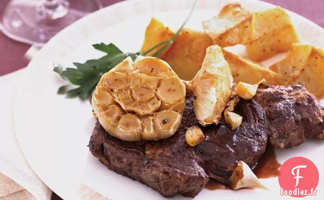 Steaks d'Entrecôte de Bison à l'Ail rôti