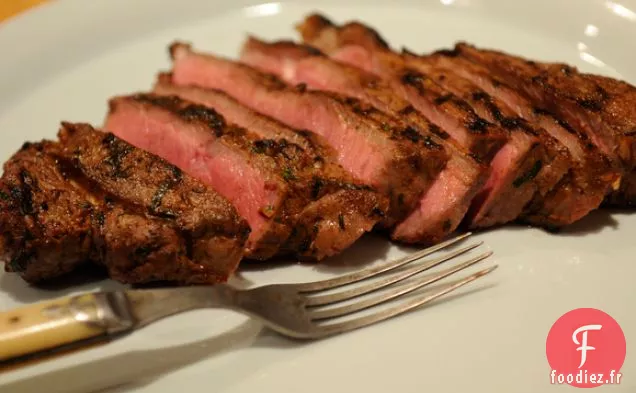 Steak Pour Un Barbecue Dans Le Jardin De Brooklyn