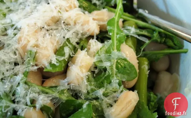 Salade D'Asperges Et de haricots Sur Roquette