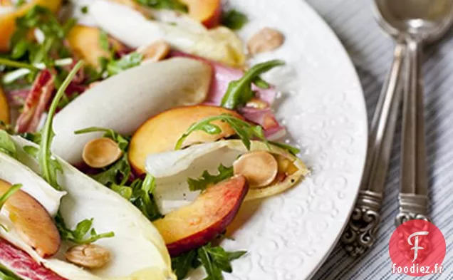 Salade De Pêches, Endives, Roquette Et Amandes Marcona