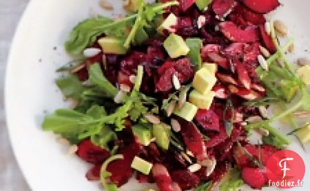 Salade De Betteraves, D'Avocats Et De Roquette Aux Graines De Tournesol