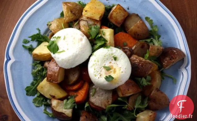 Pommes De Terre, Topinambours, Roquette Et Œuf Poché
