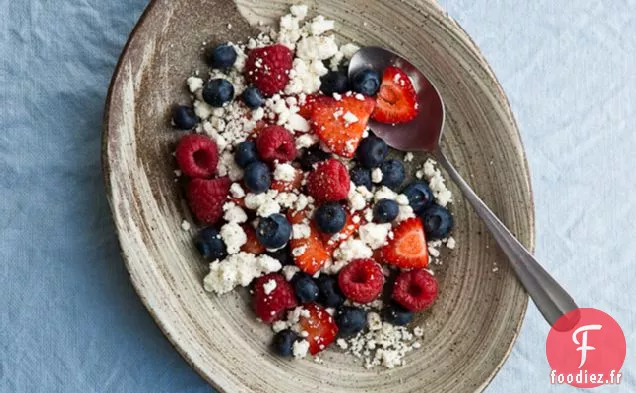 Sandwich Aux Œufs Brouillés Avec Roquette Et Sel De Mer
