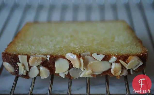 Gâteau Aux Amandes Au Sirop D'Eau À La Fleur D'Orange