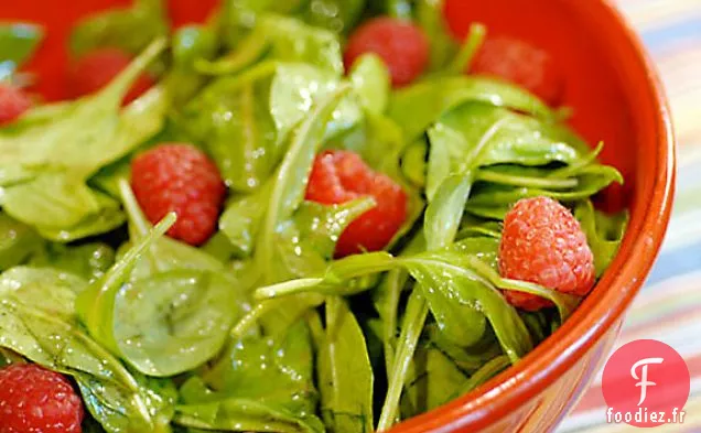 Salade De Roquette À La Vinaigrette Aux Framboises