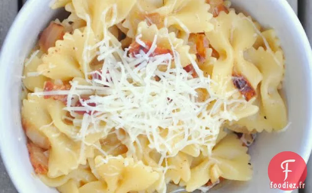 Farfalle Avec Réduction De Bouillon De Bacon Et de Poulet