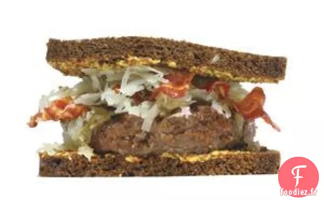 Hamburgers Au Bacon Et À La Choucroute