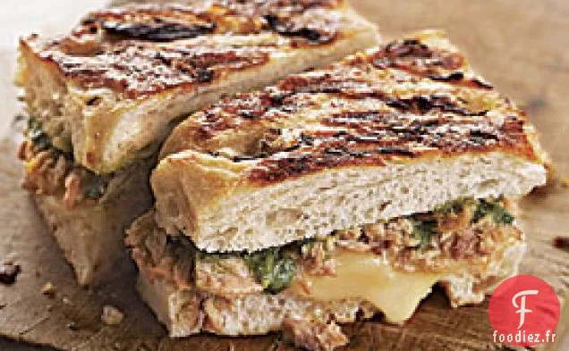 Sandwichs Au Thon Grillé Et À La Provolone Avec Salsa Verde