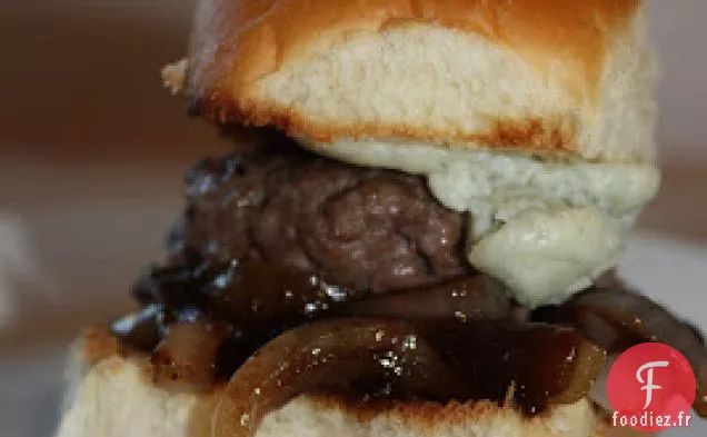 Sliders Avec Oignons Caramélisés Balsamiques Et Fromage Bleu