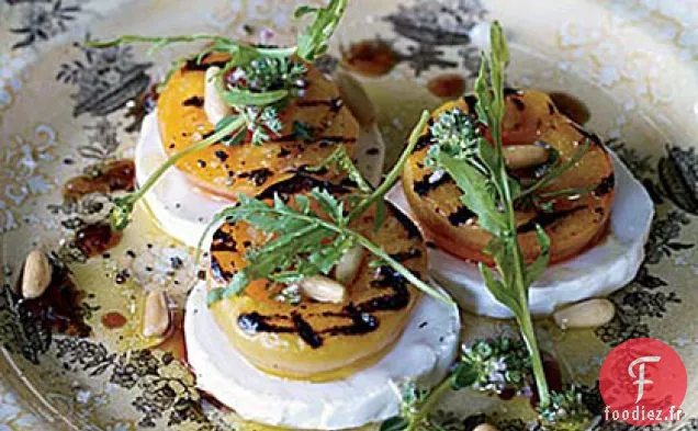 Salade d'Abricots Grillés, Roquette et Fromage de Chèvre