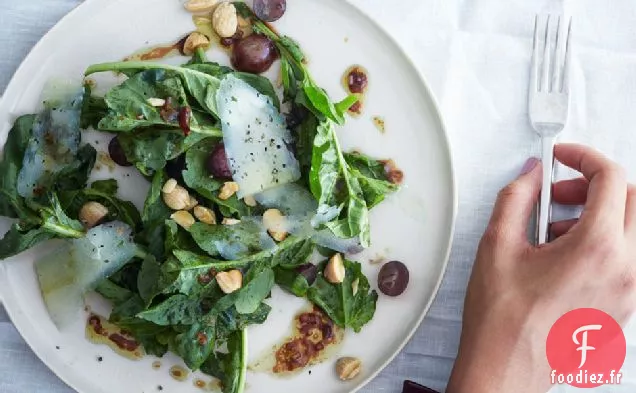 Salade De Roquette, Raisin Et Amandes Avec Vinaigrette Saba