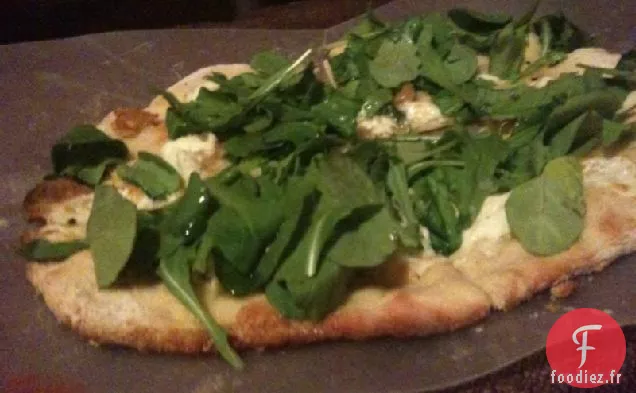 Pizza Jersey À L'Ail Rôti Et Roquette