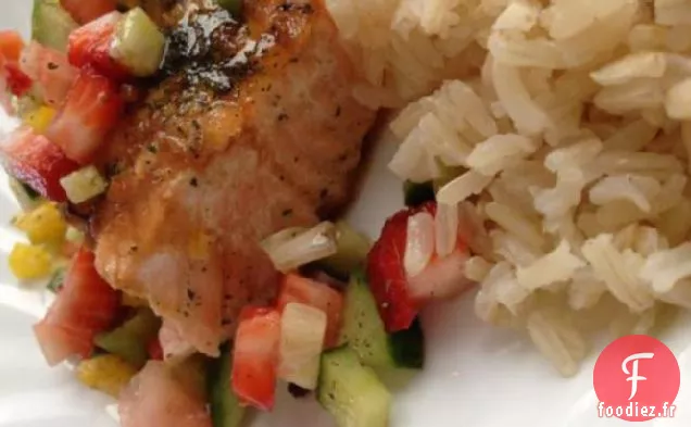 Saumon Grillé avec Salsa aux Fraises
