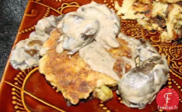 Galettes De Saumon À La Sauce Aux Champignons