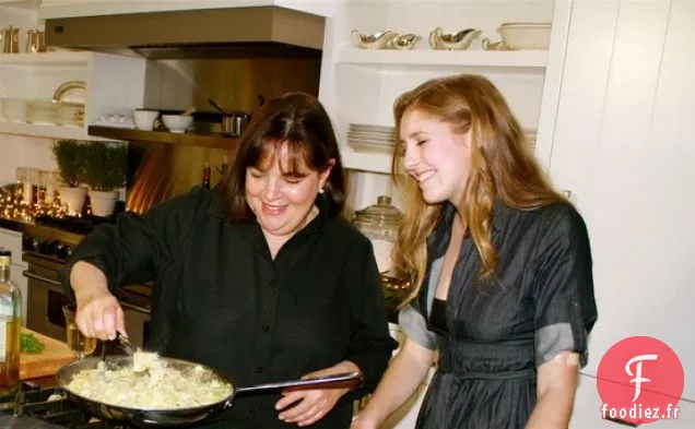 Pizzettes À L'Oignon Caramélisé Avec Mozzarella Fumée Et Roquette