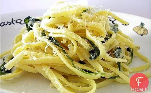 Pâtes Avec Roquette Et Feta