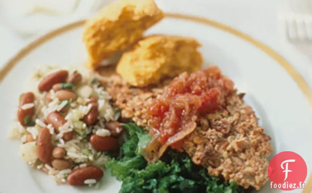 Poisson-Chat en Croûte de Noix de Pécan avec Légumes Verts Flétris et Chutney de Tomates