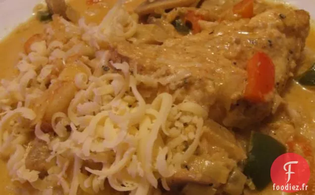 Poisson Cuit Au Four Avec Sauce Aux Champignons Au Citron