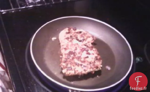 Flétan En Croûte De Noix Avec Sauce Soja Au Miel