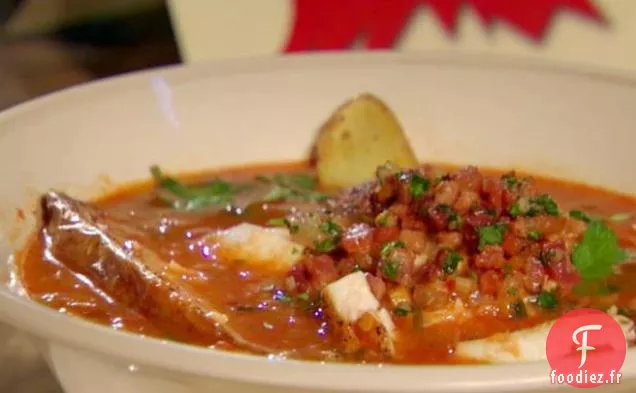 Chaudrée de Poisson Manhattan avec Pommes de Terre Rôties et Relish de Bacon