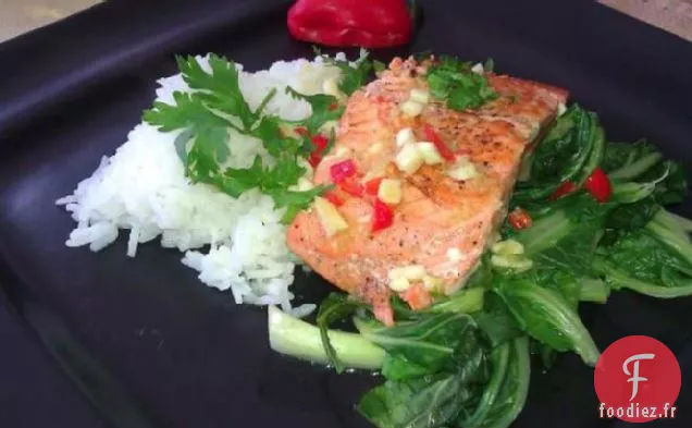 Saumon Au Bok Choy, Sauce Asiatique et Œufs de Saumon