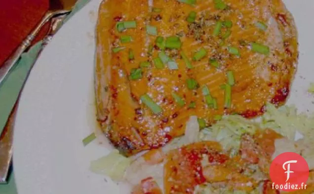 Saumon Grillé avec Glaçage Moutarde-Mélasse