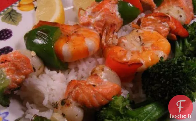 Brochettes de Saumon Grec et Fruits de Mer