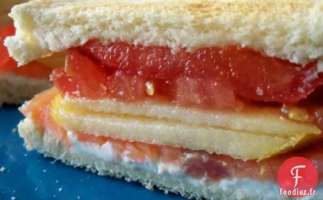 Sandwich au Saumon Fumé et à la Philadéphie
