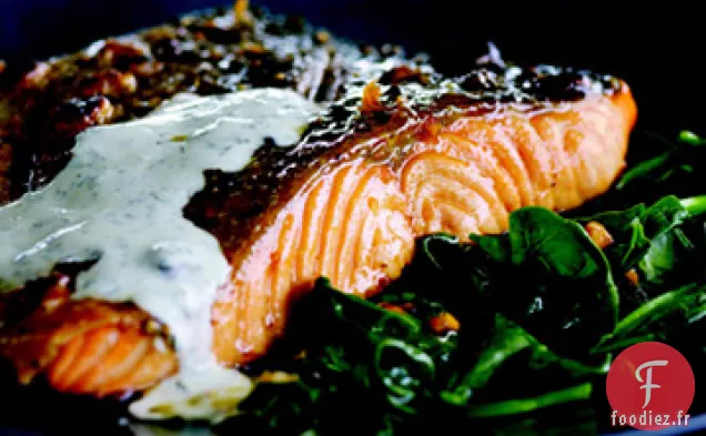 Saumon à la Peau Croustillante et Sauce au Babeurre et à la Menthe