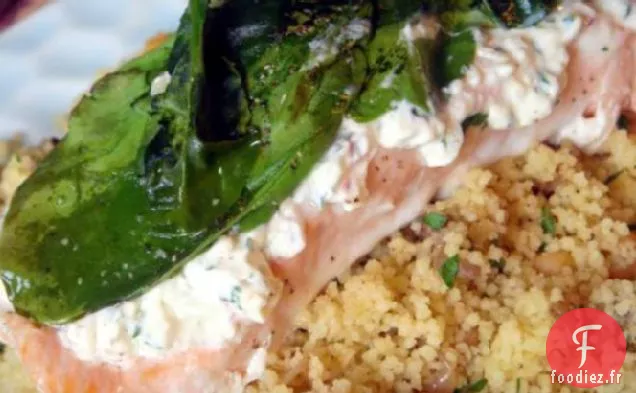 Saumon Au Fromage À La Crème, Épinards Et Ail
